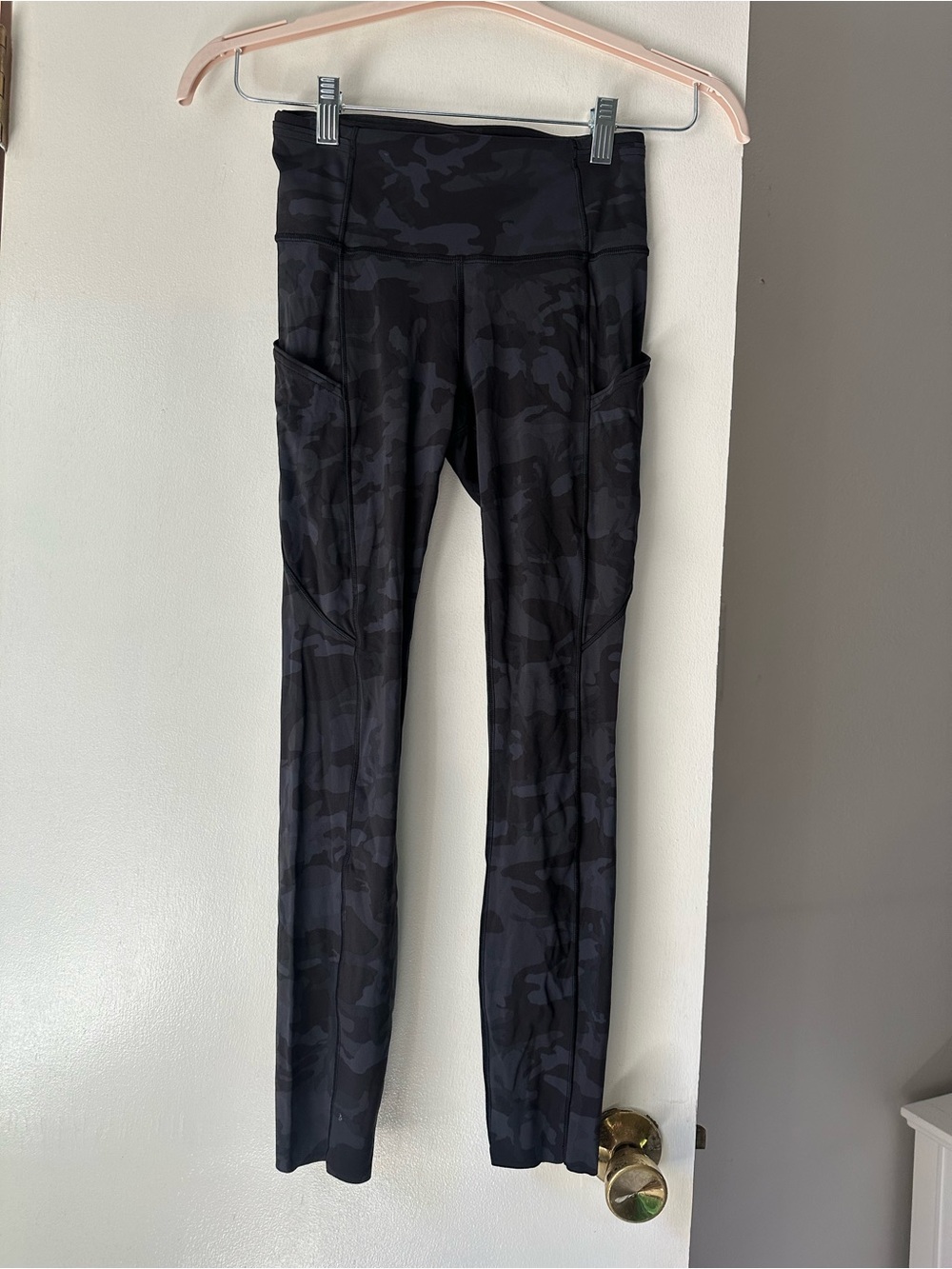 lululemon athletica align Black Camo High-Rise Leggings with Side Pockets 🍋🖤 - Picture 4 of 6